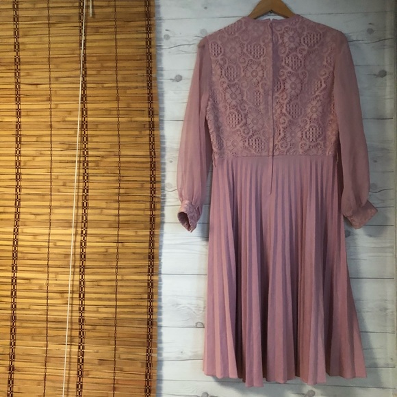 Vintage Lace A Line Dress Acordion Skirt Sleeve - Picture 6 of 8